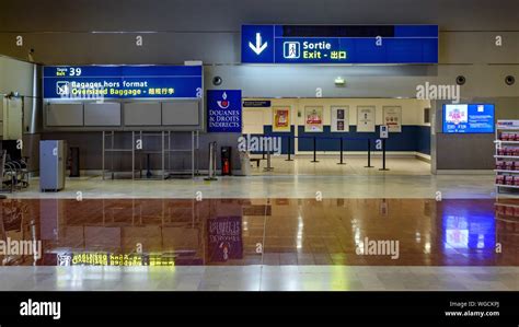 paris airport terminal 2e check in.